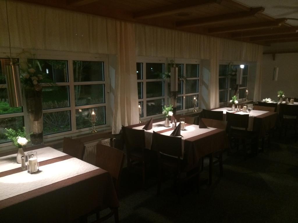 Hotel Friesenhof Westoverledingen Экстерьер фото