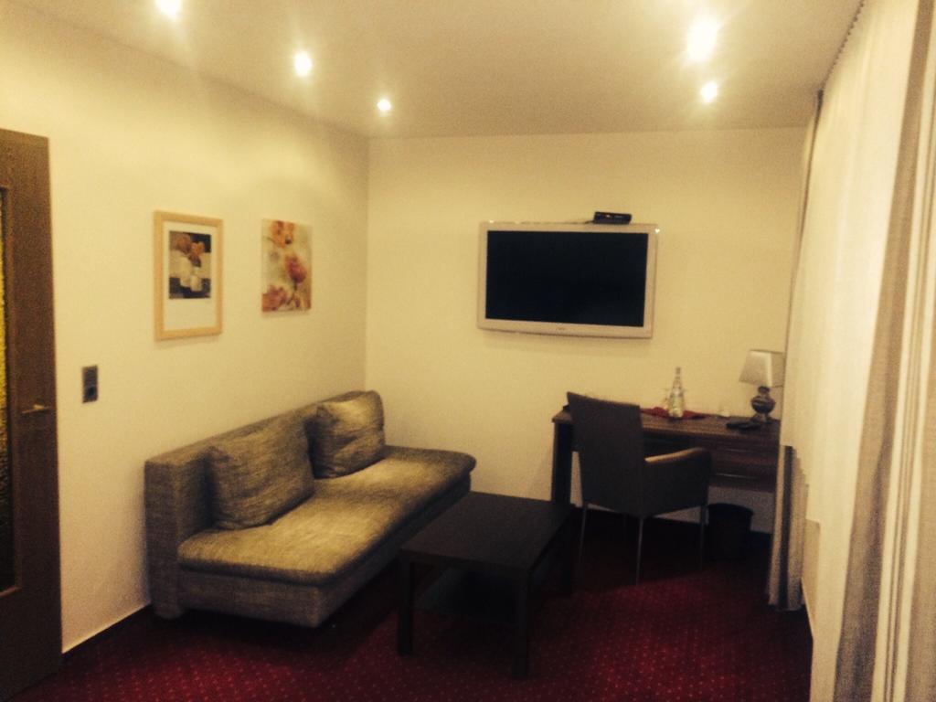 Hotel Friesenhof Westoverledingen Номер фото