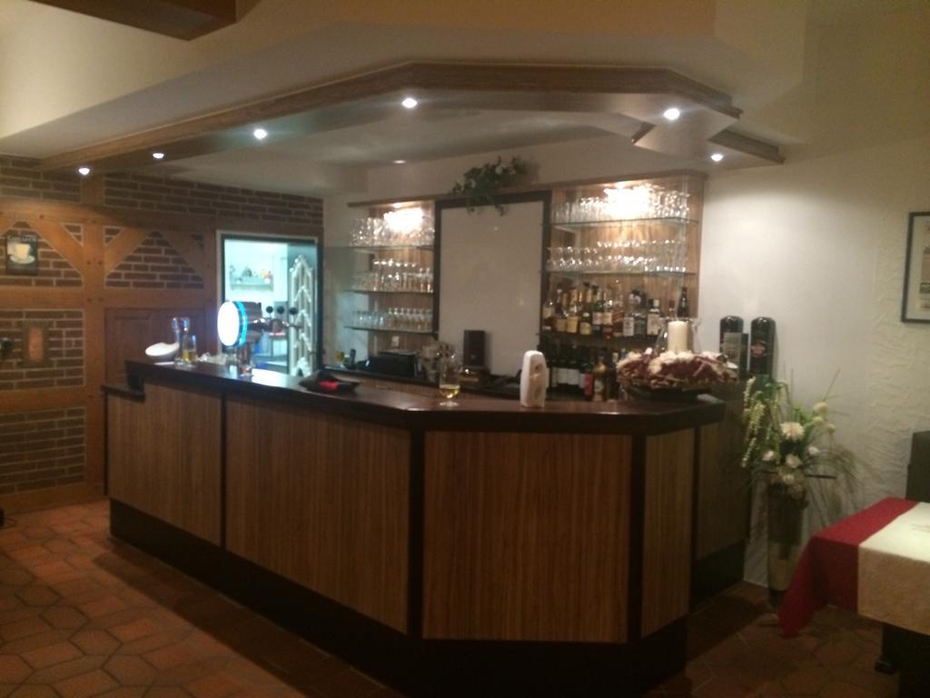 Hotel Friesenhof Westoverledingen Экстерьер фото