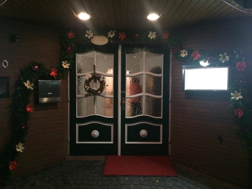 Hotel Friesenhof Westoverledingen Экстерьер фото